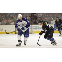 Syracuse Crunch battle the Cleveland Monsters